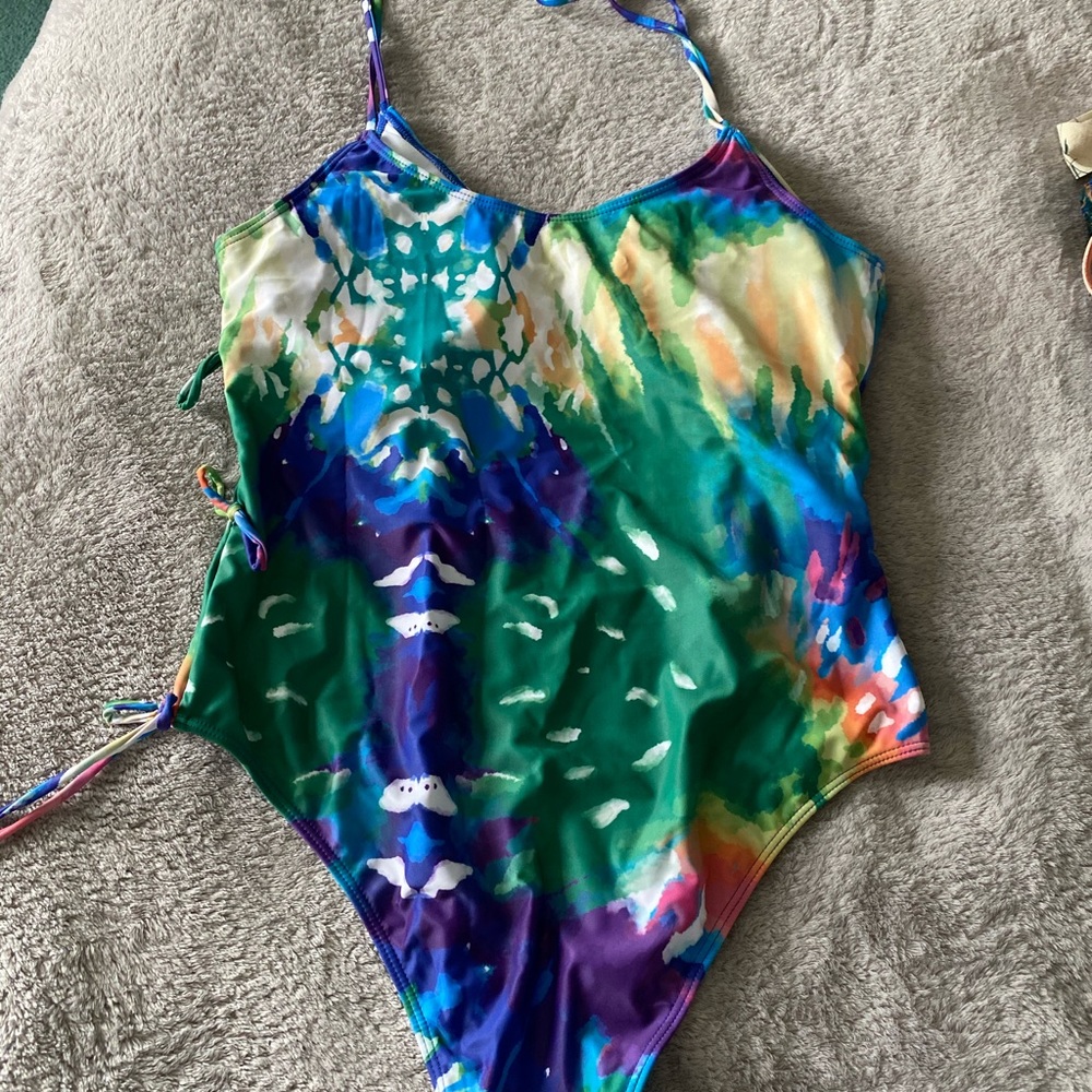 Bathing suit - Picture 2 of 2